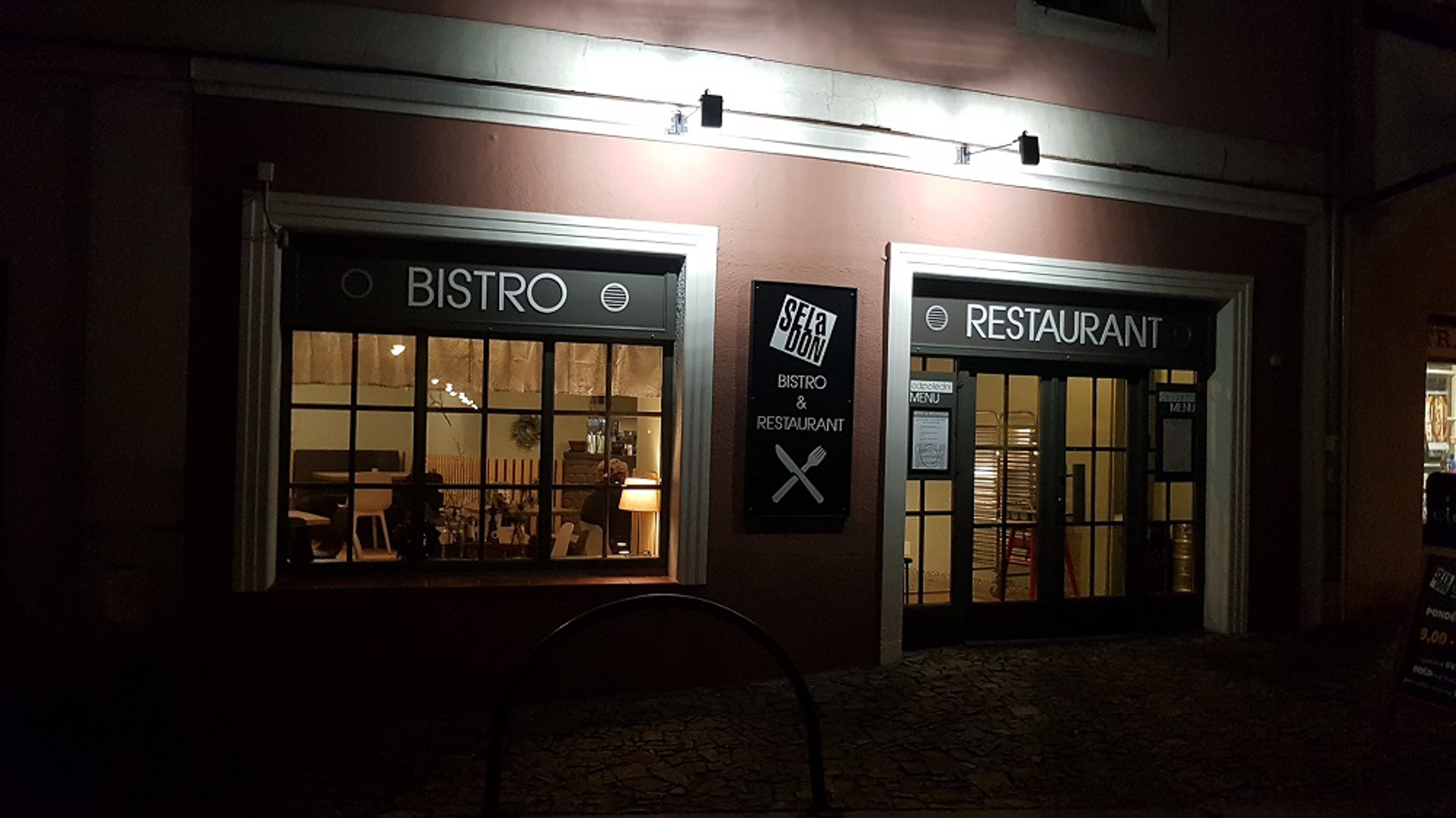 Bistro Seladon 01